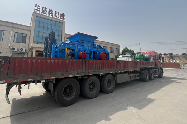 ddyl-1212对辊破碎机发往云南玉溪