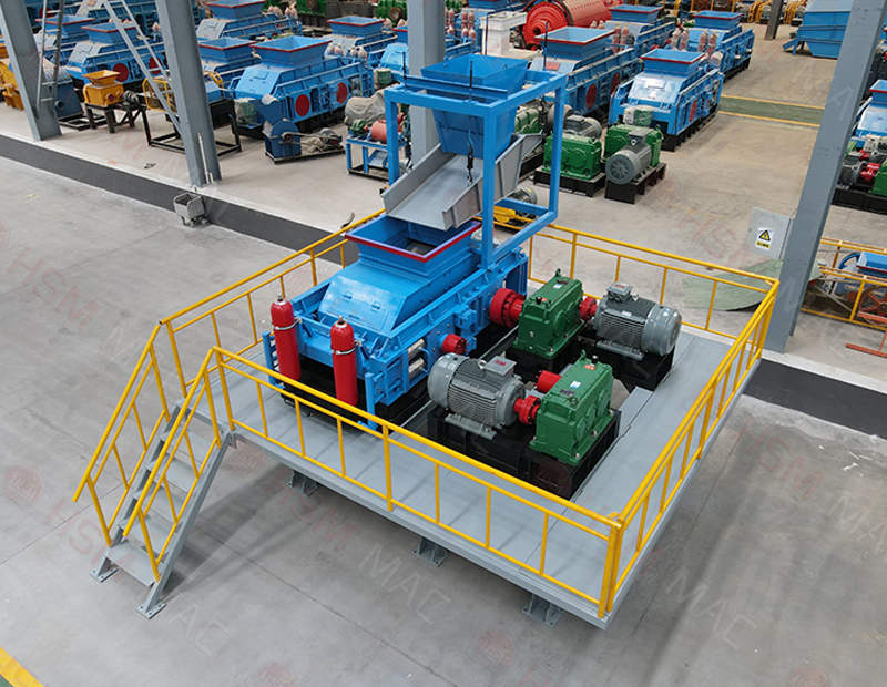 石灰岩破碎机，石灰岩制砂机，大型液压对辊制砂机价格，对辊制砂机型号