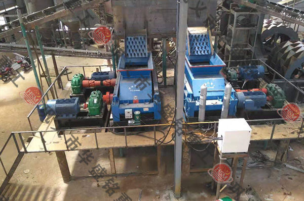 ddyl-1810液压对辊破碎机河北现场